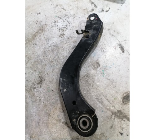 Рычаг задний левый верхний 