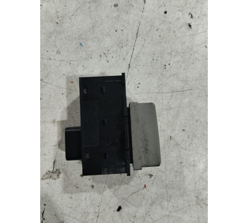 Кнопка подогрева сиденья задняя правая