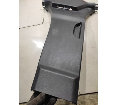 Обшивка центральной стойки(левая нижняя)