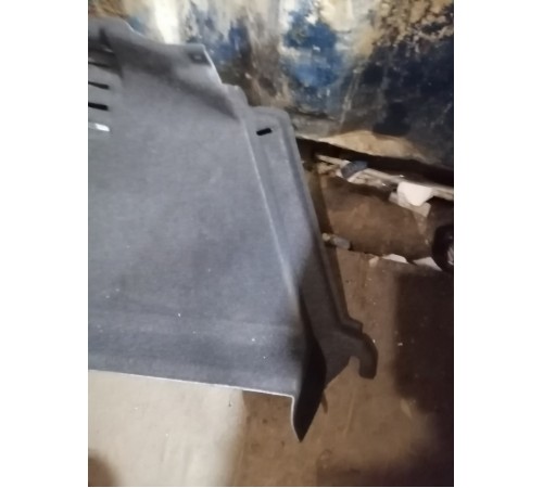 Обшивка багажника задняя левая