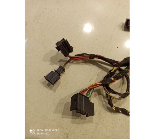 Электропроводка двери (задняя левая)