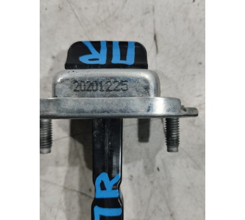 Ограничитель двери(передний правый)