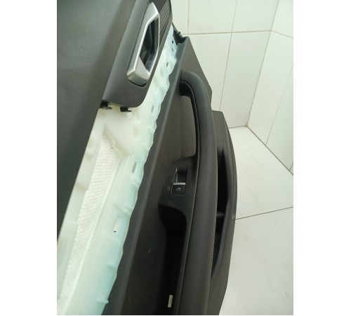 Обшивка двери задняя левая