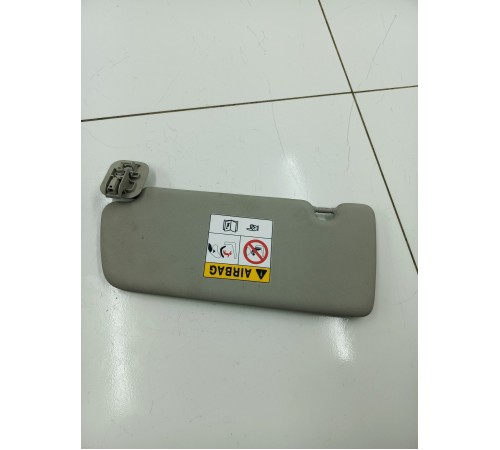 Козырек солнцезащитный правый