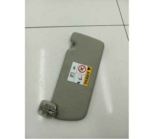 Козырек солнцезащитный правый