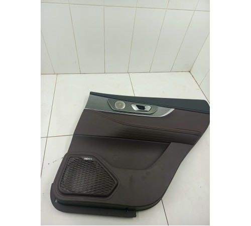 Обшивка двери задняя правая в сборе