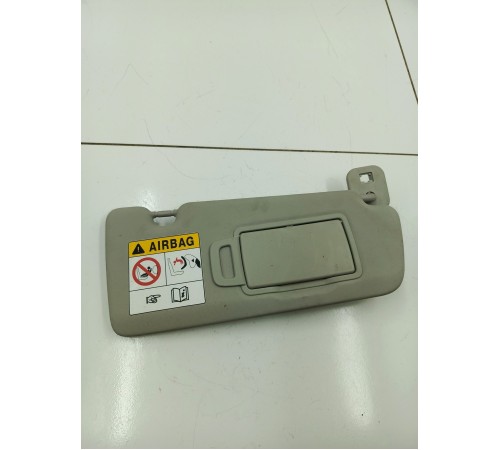 Козырек солнцезащитный правый