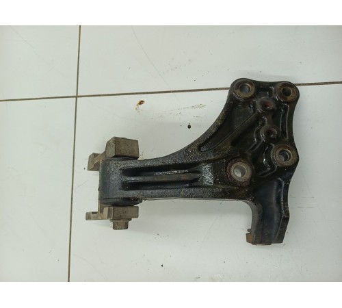 Кронштейн двигателя задний