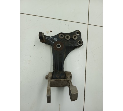 Кронштейн двигателя задний