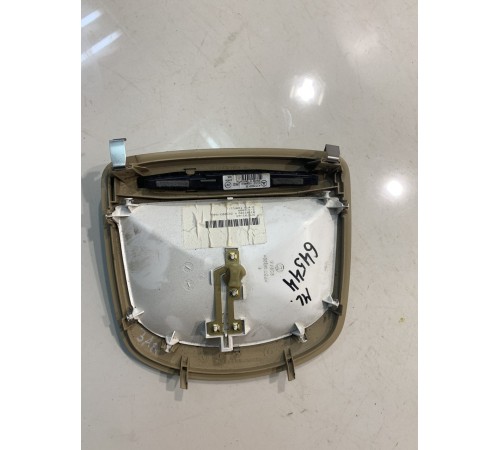 Плафон внутреннего освещения (задний)