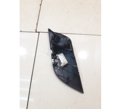 кнопка блокировки замка передняя правая