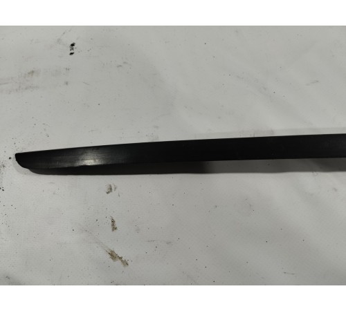 Молдинг лобового стекла(правый)