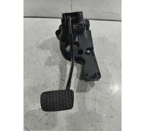 Педаль тормоза