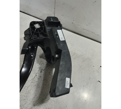 Педаль тормоза