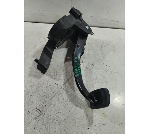 Педаль тормоза