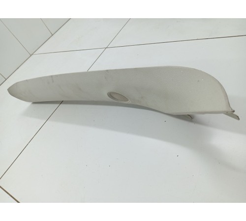 Обшивка передней стойки левая