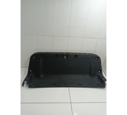 Обшивка крышки багажника