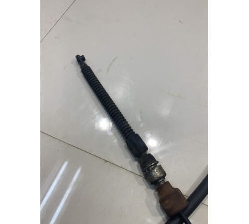 Трос стояночного тормоза (передний)