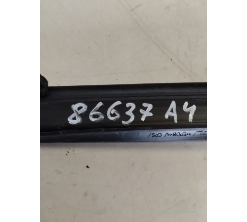 Уплотнитель стекла (задний левый)