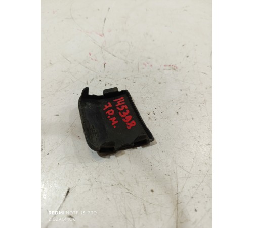 Заглушка буксировочного крюка передняя