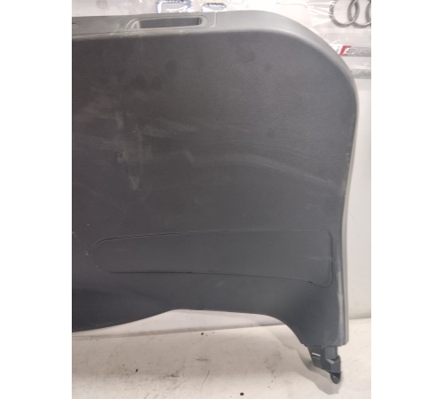 Обшивка крышки багажника