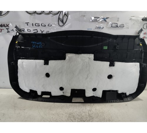 Обшивка крышки багажника