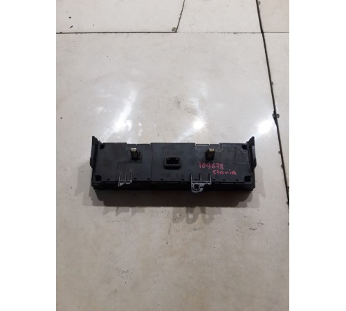 Блок управления климатом(передний)