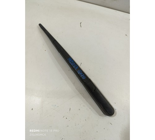 поводок стеклоочистителя задний