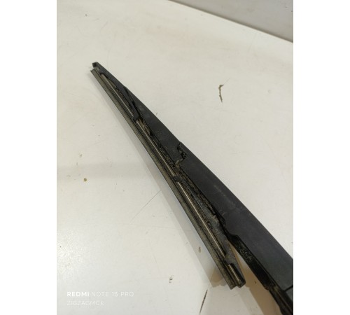 поводок стеклоочистителя задний