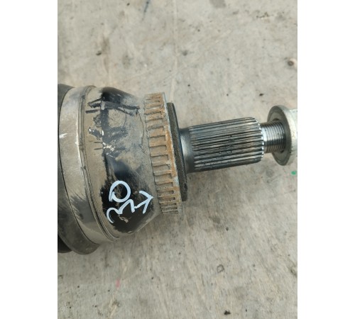 Привод (полуось) передний левый