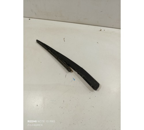 поводок стеклоочистителя задний