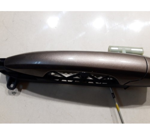 Ручка двери (задняя левая внешняя)