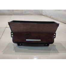 Пепельница (передняя)