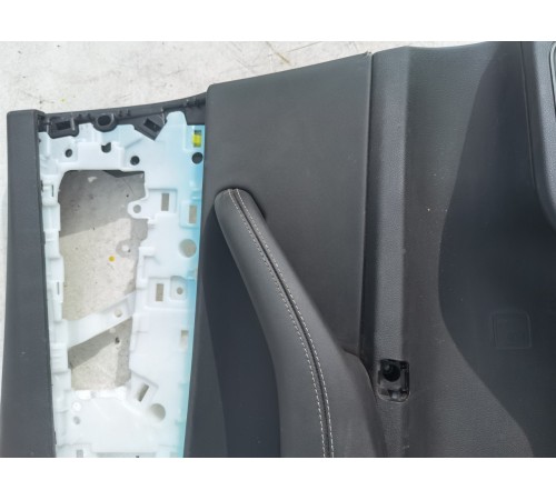 Обшивка двери задняя левая