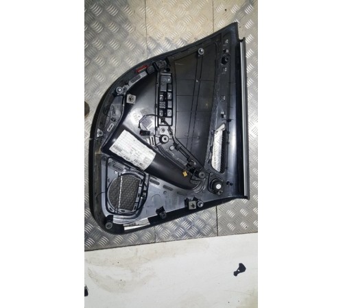 Обшивка боковой двери задн. прав.