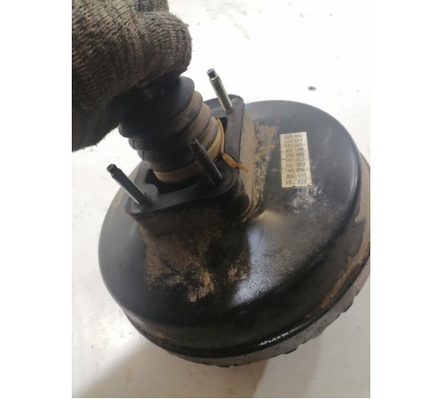 Вакуумный усилитель тормозов