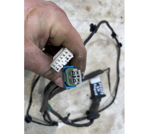 Электропроводка двери задней правой