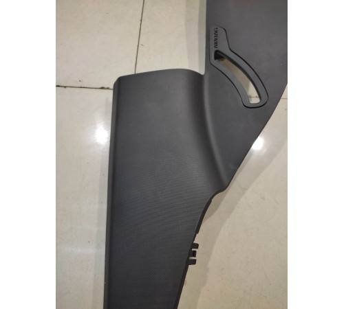 обшивка стойки центральной левой