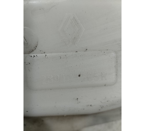 Бачок омывателя лобового стекла