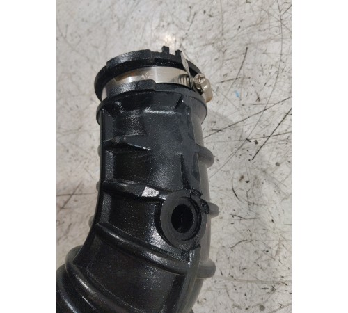 Патрубок воздушного фильтра