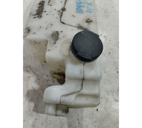 Бачок омывателя лобового стекла