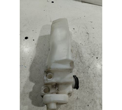 Бачок омывателя лобового стекла