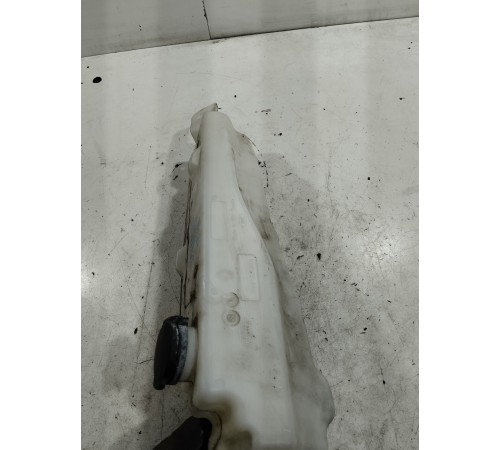 Бачок омывателя лобового стекла