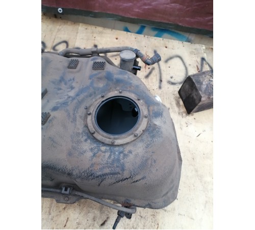 Бак топливный