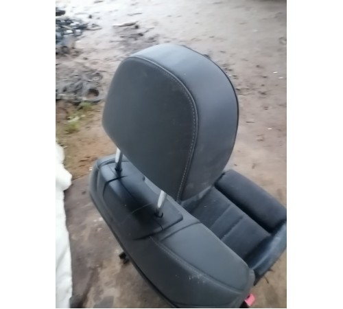 Сиденье переднее левое