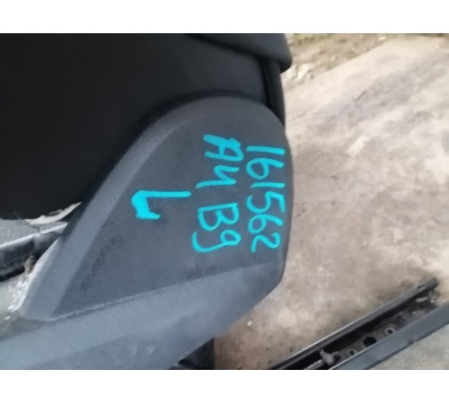 Сиденье переднее левое