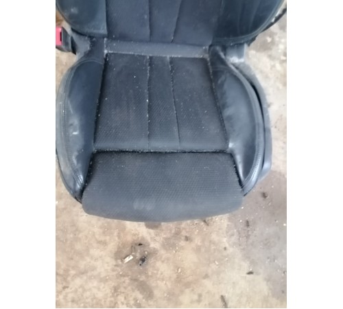 Сиденье переднее левое