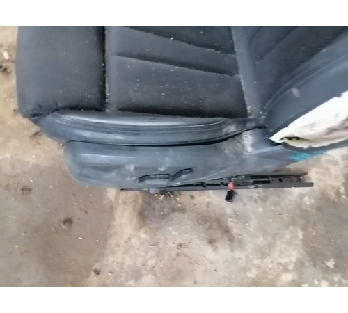 Сиденье переднее левое