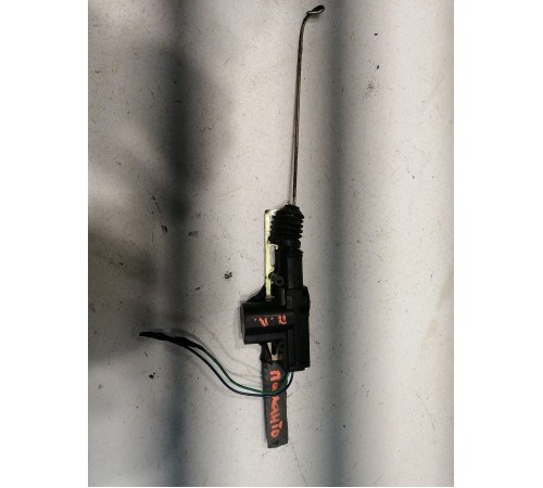 Активатор замка передней левой двери