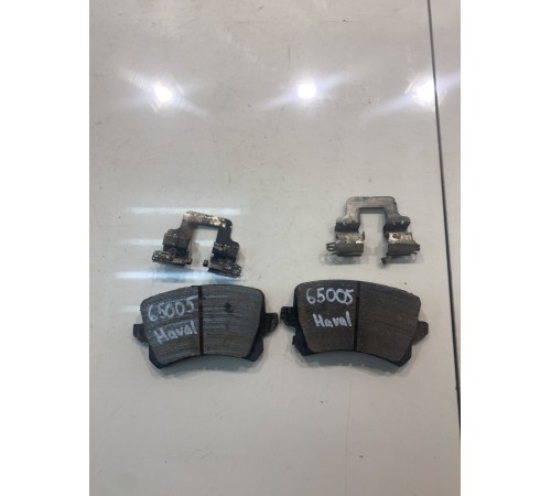 Тормозные колодки (задние)